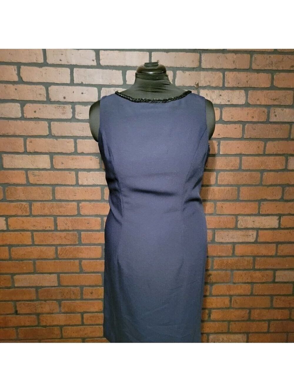 La Nuit Navy Simple sheath dress with V-in the back